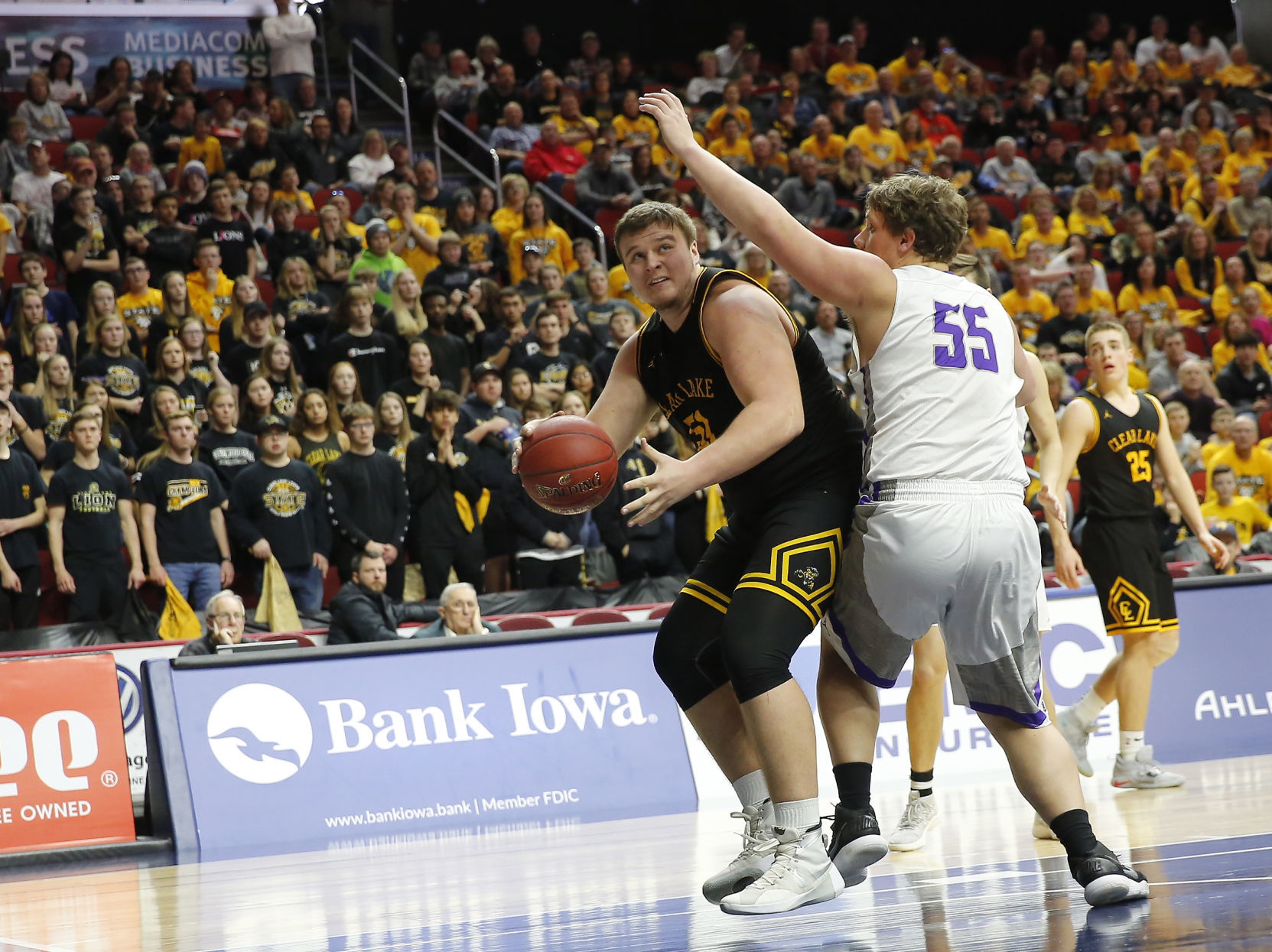 State BBall Clear Lake vs. Norwalk 19